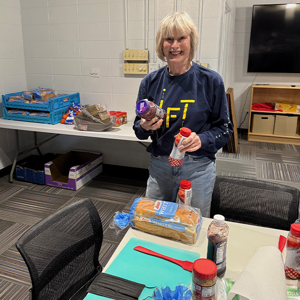 FOR

Chicagoland

First Saturday Serve
